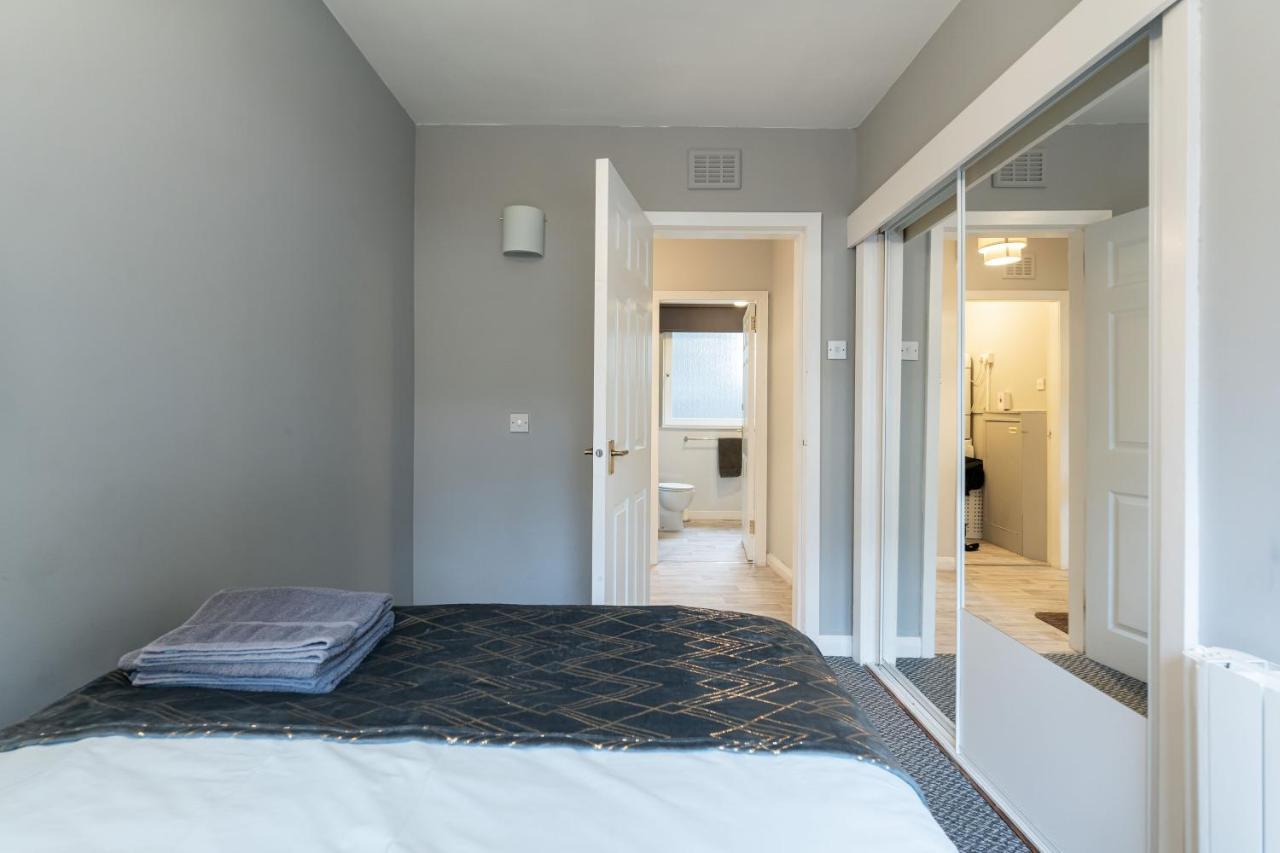 Ground-Fl Two Bedroom Apartment In Bridge Of Allan Exterior photo